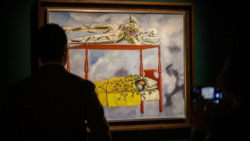 Frida Kahlo, “Il sogno” venduto all’asta per 54,7 milioni: record ...