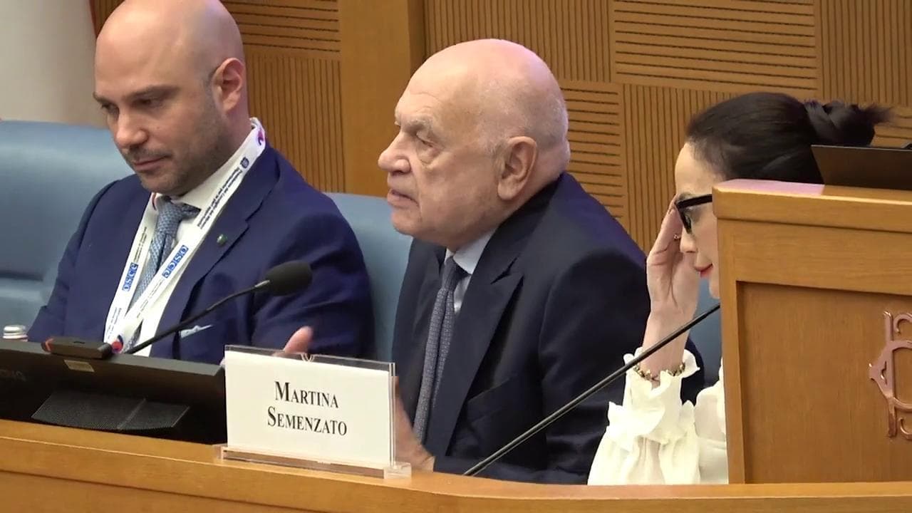 Femminicidi, il ministro Nordio: "Il maschio non accetta parità, suo codice genetico fa resistenza"