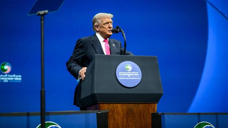 Trump minaccia l’Ucraina: “Accetta entro giovedì o basta armi e intelligence”