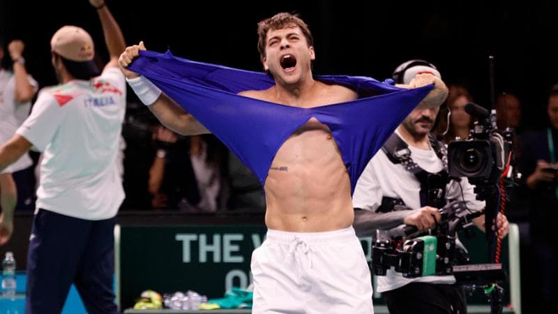 Coppa Davis, Cobolli-Bergs 6-3, 6-7, 7-6: Flavio vince un tie-break record (17-15), Italia in finale