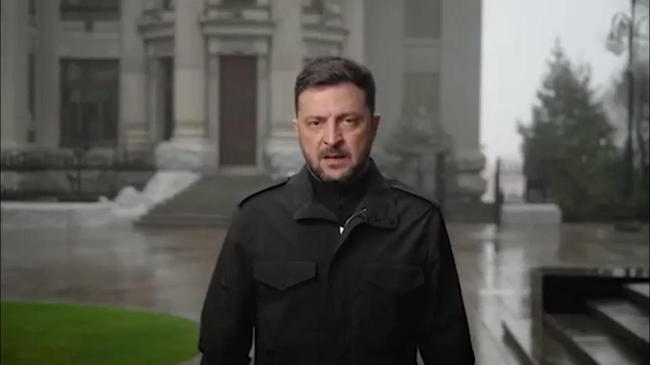 Ucraina, Zelensky: "L'ora delle scelte più difficili, perdere la dignità o un alleato chiave"