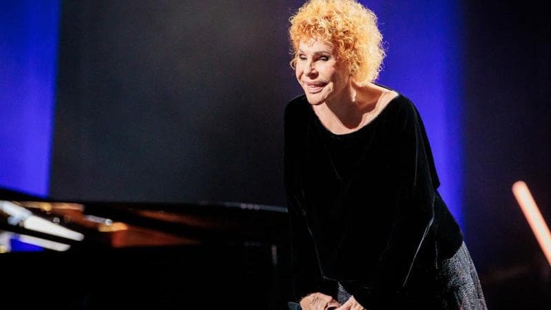 Morta Ornella Vanoni, le reazioni. Gino Paoli la ricorda con una foto al piano. Berti: “Stavano per registrare un nuovo brano”