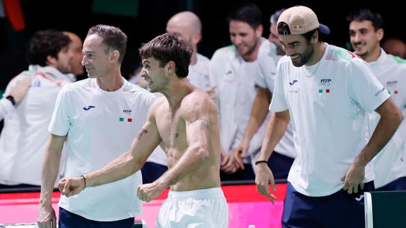 La festa azzurra dopo la vittoria contro il Belgio