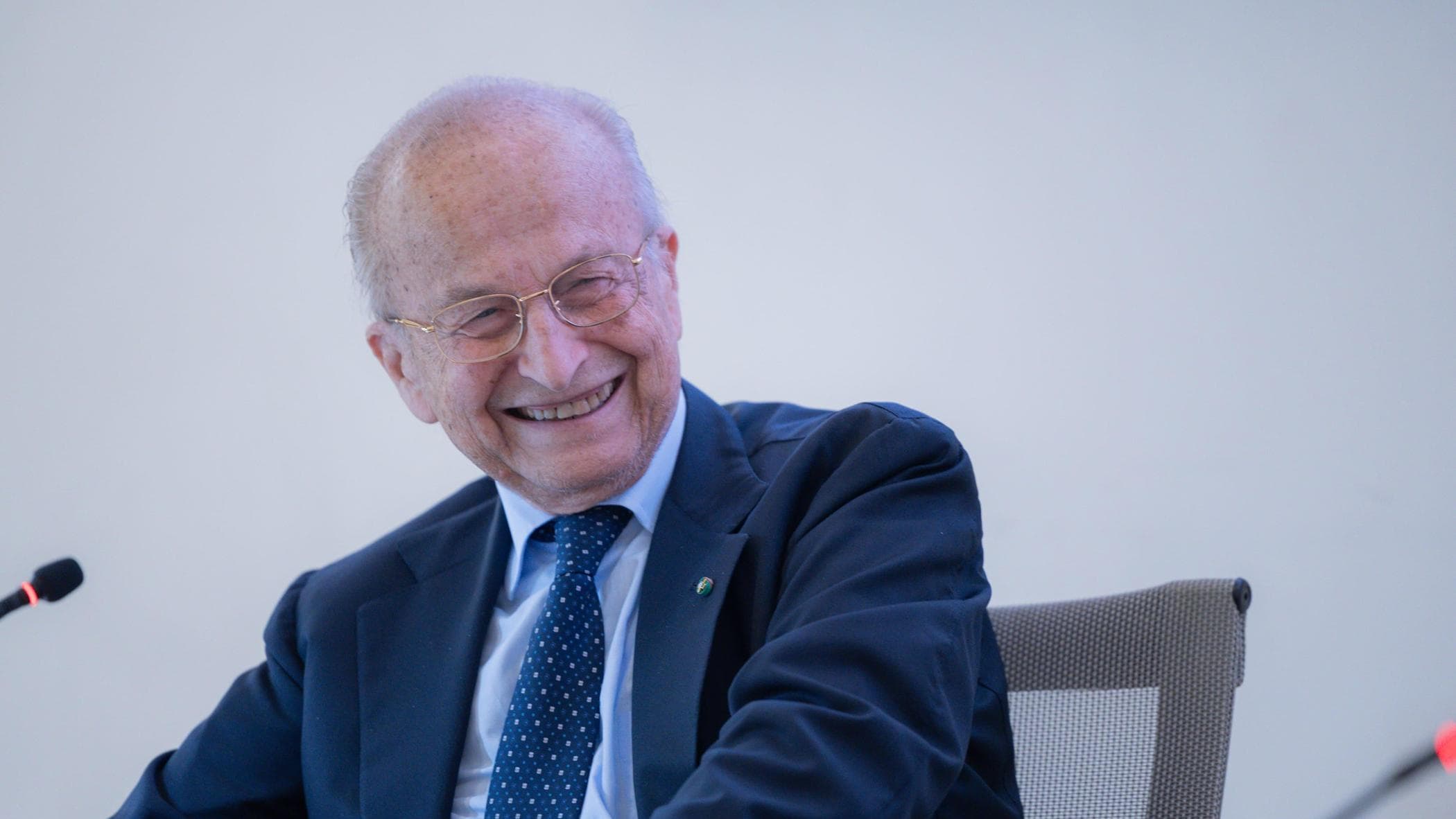 家族銀行の元最高経営責任者（CEO）マウリツィオ・セラ氏が死去した。彼は83歳でした