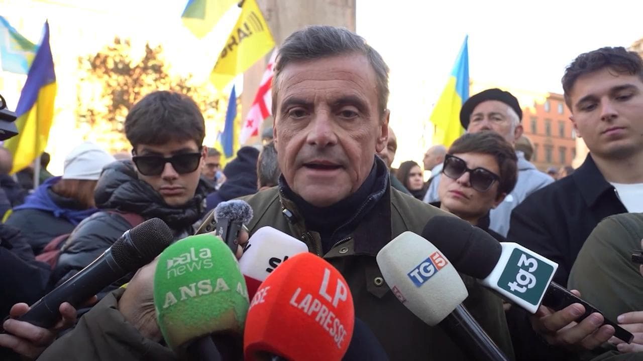 Ucraina, Calenda: "Piano Usa vende Kiev e Ue, Meloni non torni putiniana"