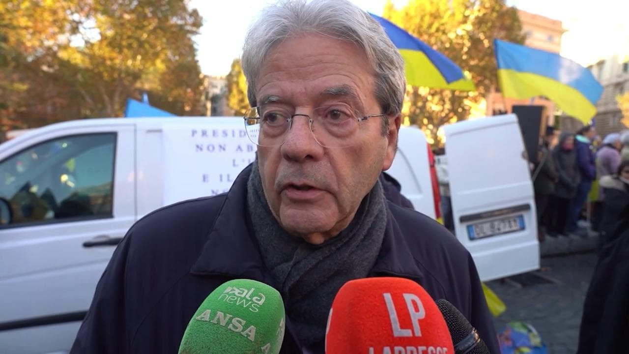 Ucraina, Gentiloni: "Piano Trump non in grado di portare pace duratura. Italia tenga il punto"