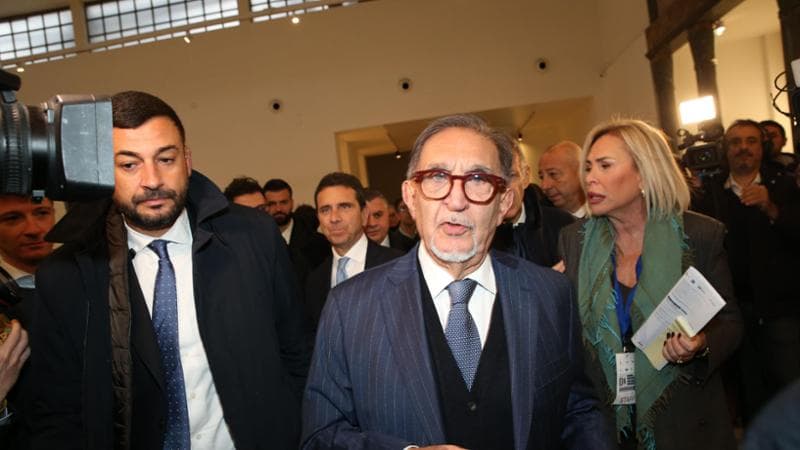 La Russa riapre il caso: “Garofani lasci”. Stupore del Quirinale