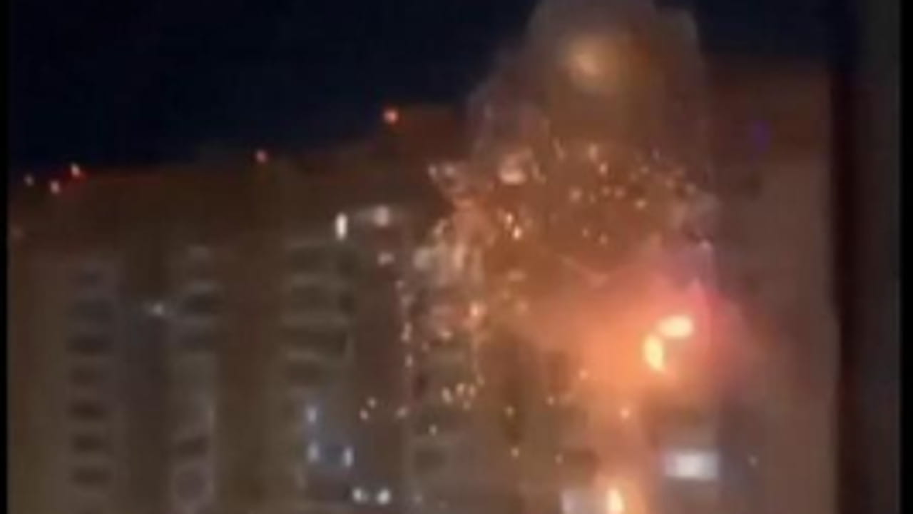 Russia, attacco con droni sulla città di Novorossiysk: le bombe colpiscono un edificio