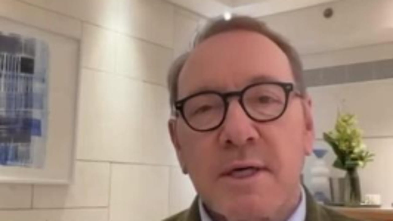 Kevin Spacey: "Non sono un senzatetto. Vergogna al Telegraph che lo ha fatto credere per fare clic"