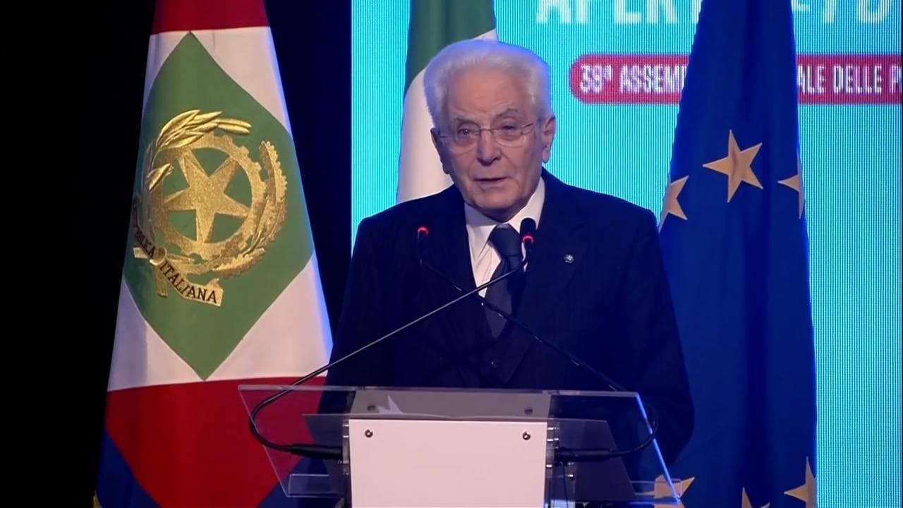 Mattarella: "Le Province non stiano nel limbo, serve intervenire"