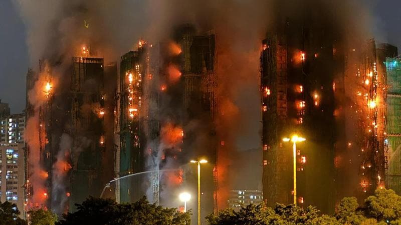 Hong Kong'da çok sayıda gökdelen yanıyor: En az 36 ölü