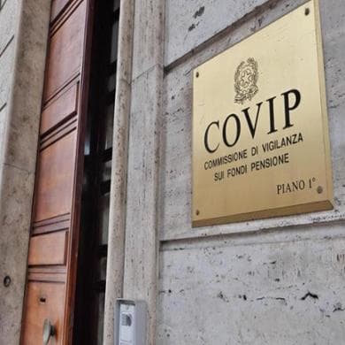 Casse di previdenza, patrimonio record a 125 miliardi. Ma cala il peso degli investimenti in Italia