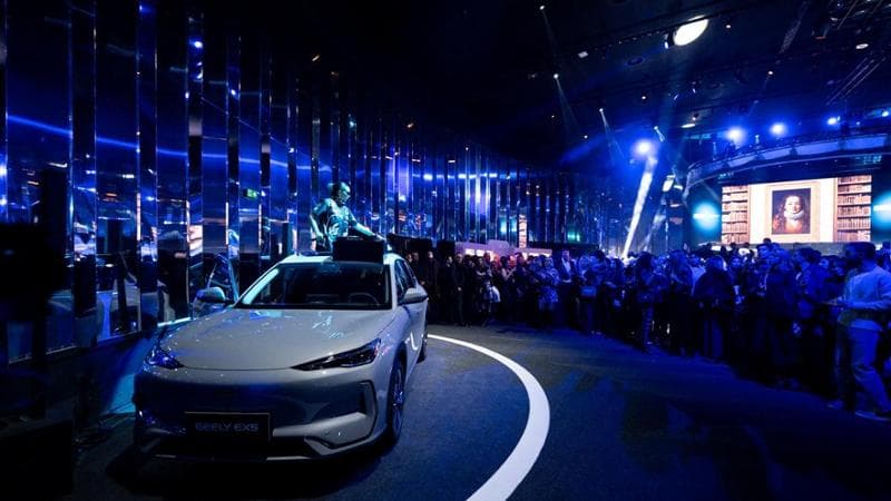 Geely Auto resmi olarak İtalya'da görücüye çıkıyor ve teknolojik mücadeleyi başlatıyor