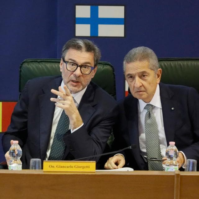 Manevra, Palazzo Chigi senatörleri uyardı: “Faydalı önlemler, rüşvet yok”
