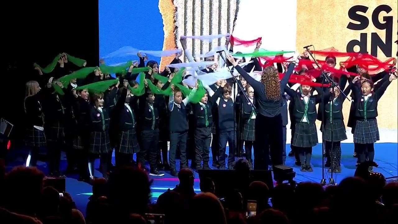 Stati generali della natalità. I bimbi cantano l'inno: gli applausi e il sorriso del Presidente