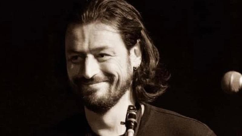 Morto il musicista Alessandro Tomei. Baglioni: “Ci mancheranno il tuo sax e il tuo bel sorriso”