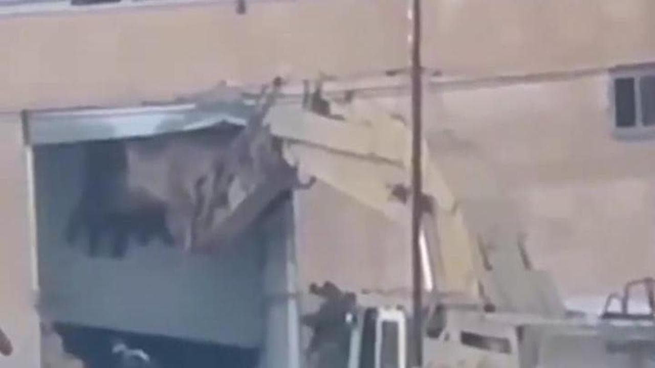Jenin la polizia di frontiera israeliana uccide due palestinesi che si erano appena arresi