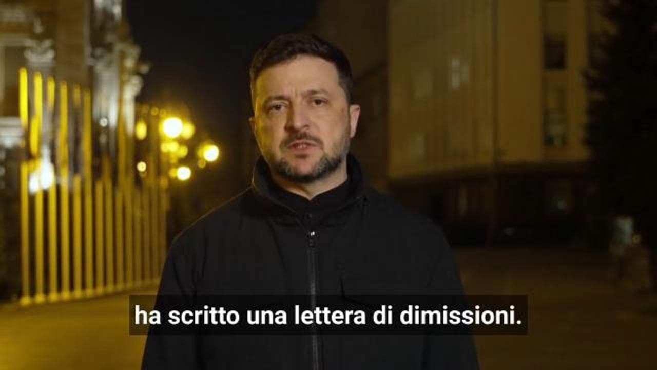 Ucraina, scandalo corruzione: Zelensky annuncia le dimissioni di Yermak