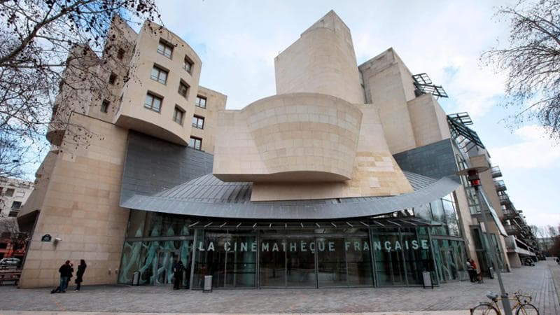 Parigi, tornano le cimici del letto: chiusa per un mese la Cinémathèque française