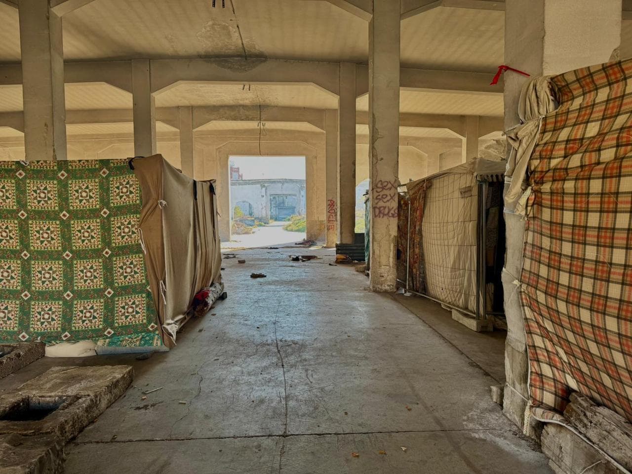 Magazzini del Porto Vecchio. Il capannone dei pakistani