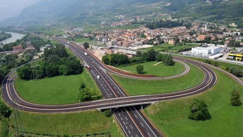 A22, il blitz di Salvini per lasciarla ai politici