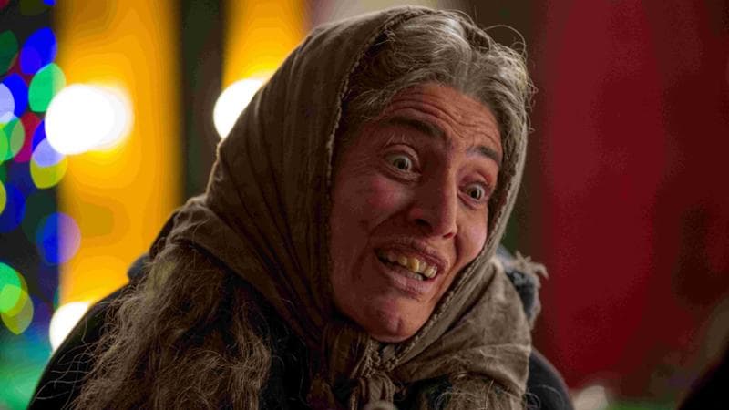 Travestita da Befana in "Natale senza Babbo"