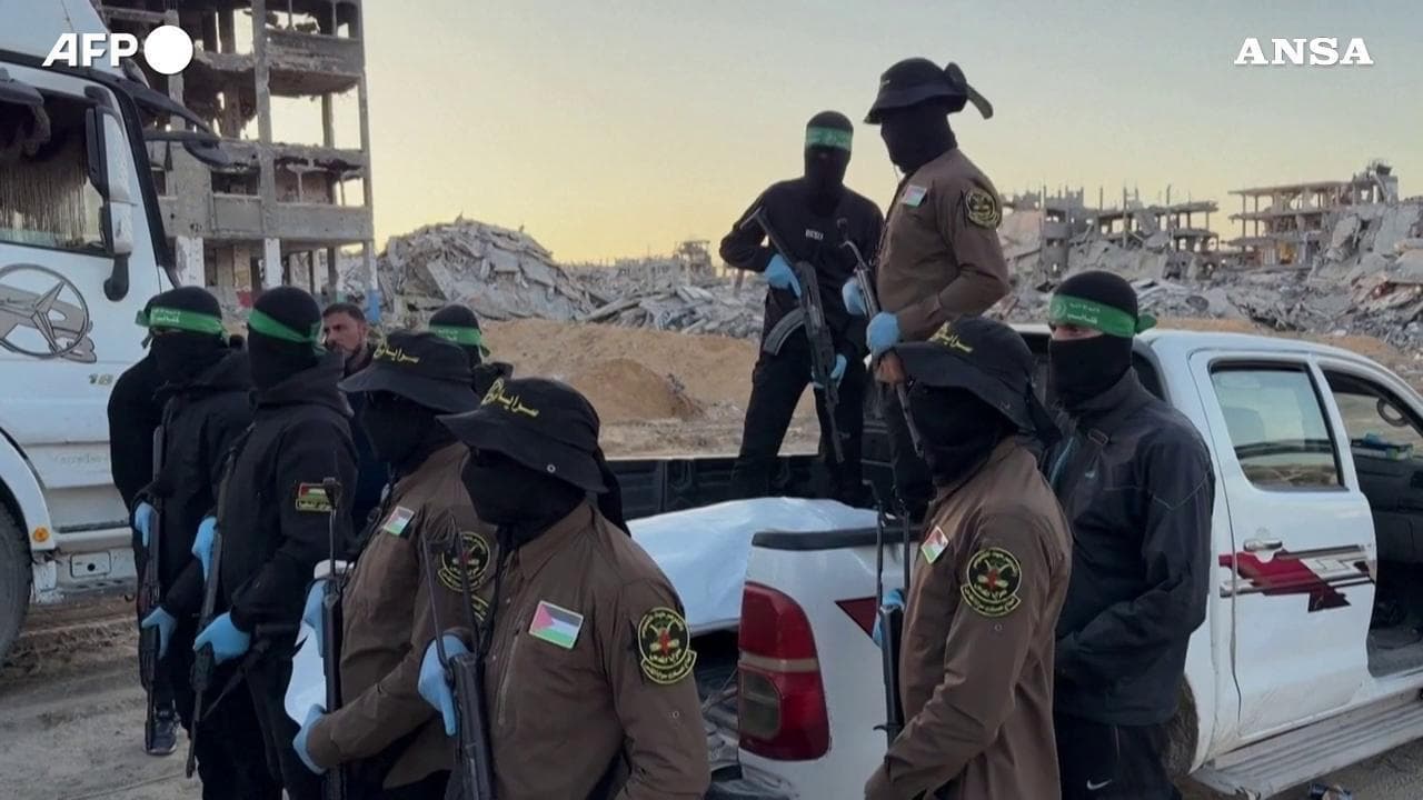 Gaza-Israele, Hamas consegna il corpo del penultimo ostaggio