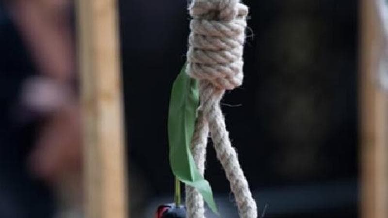Iran, rischia il patibolo per aver ucciso il marito violento. Appello Onu per l’ex sposa bambina