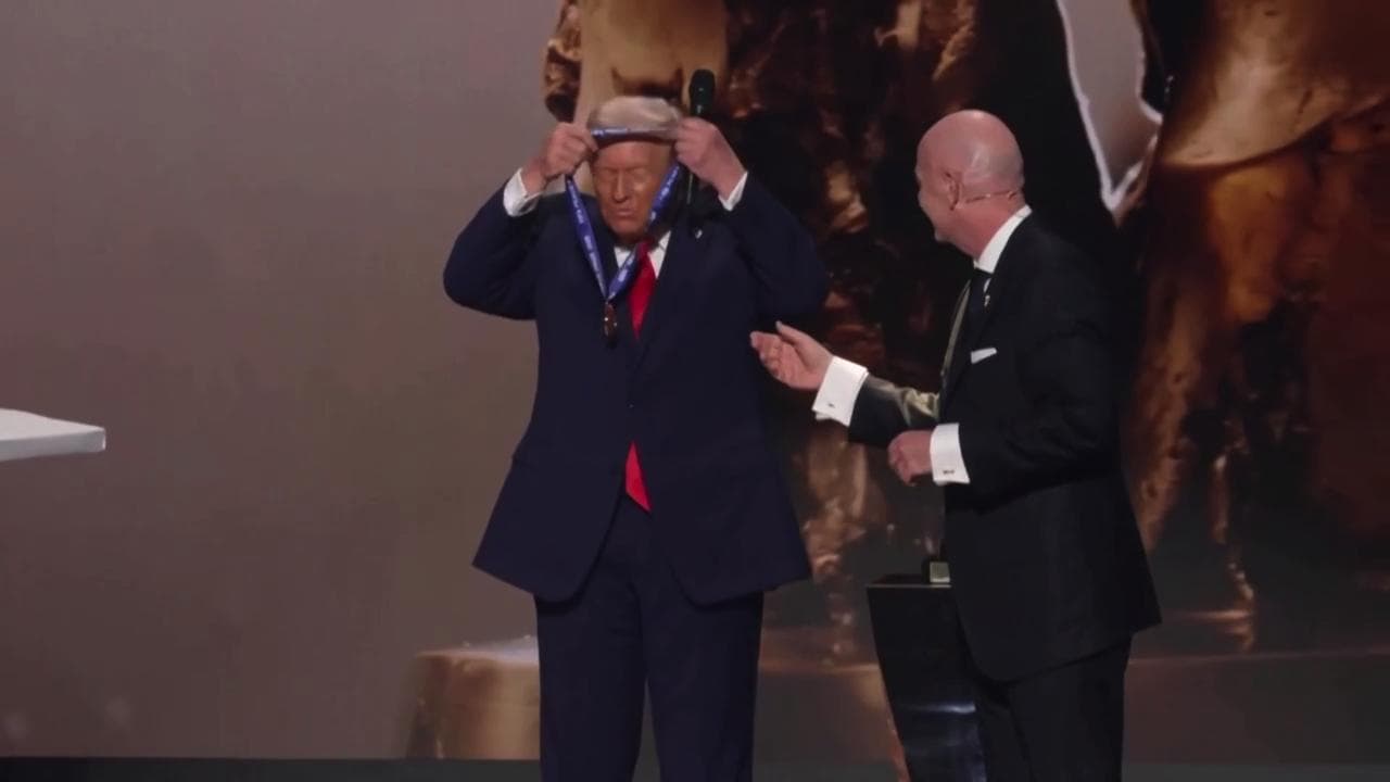 Mondiali 2026: consegnato a Trump il primo "Premio Fifa per la pace"