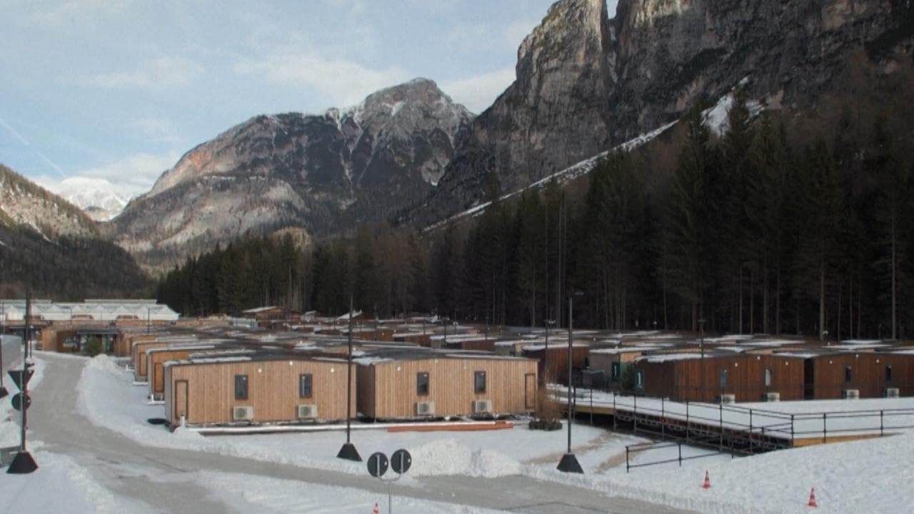 Cortina, visita al villaggio olimpico che si prepara a ospitare gli atleti