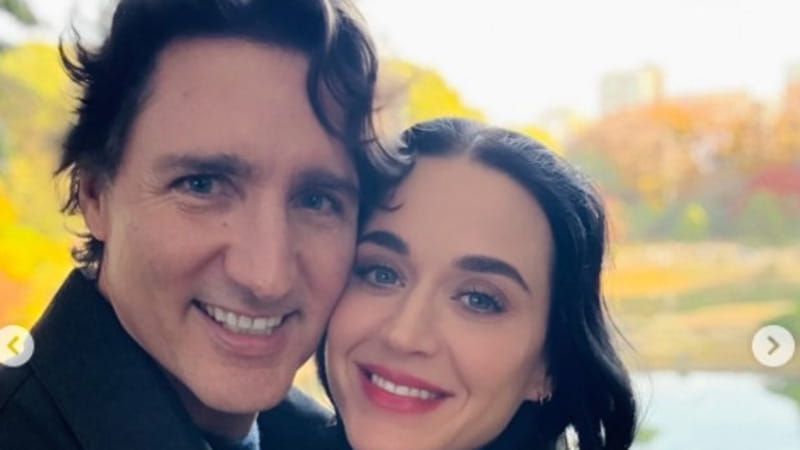 Katy Perry e Justin Trudeau, coppia ufficiale: le foto dal Giappone con l’ex primo ministro Kishida