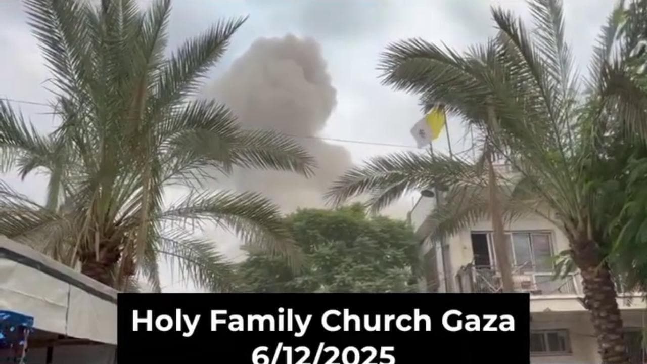 Gaza, esplosione mentre in chiesa si recita il rosario. Padre Romanelli: "Grazie a Dio stiamo bene"