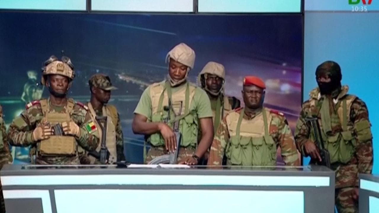Benin: i soldati annunciano in tv il colpo di Stato: Il presidente: "Riprendiamo il controllo"