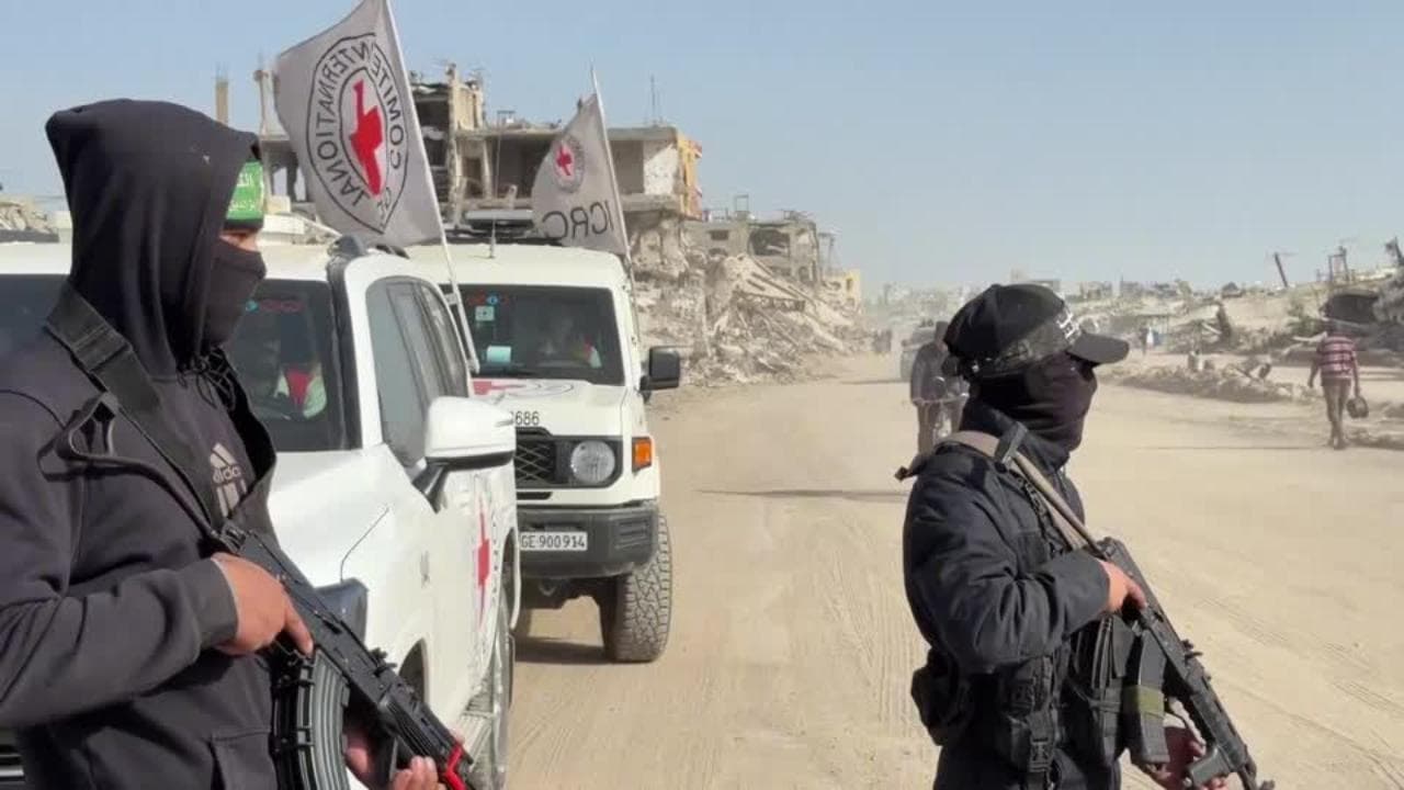 Gaza, Hamas e la Croce Rossa vanno in cerca del corpo dell'ultimo ostaggio israeliano