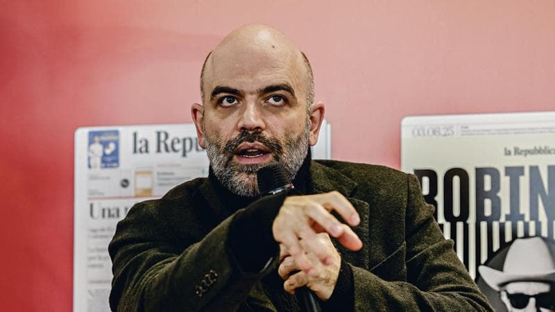 Saviano: “Caro Zerocalcare ti credi un puro? Nessuno di noi lo è” | Video