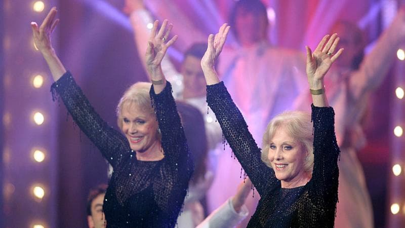 Alice e Ellen Kessler, la sepoltura a Grünwald: senza pubblico e accanto alla mamma