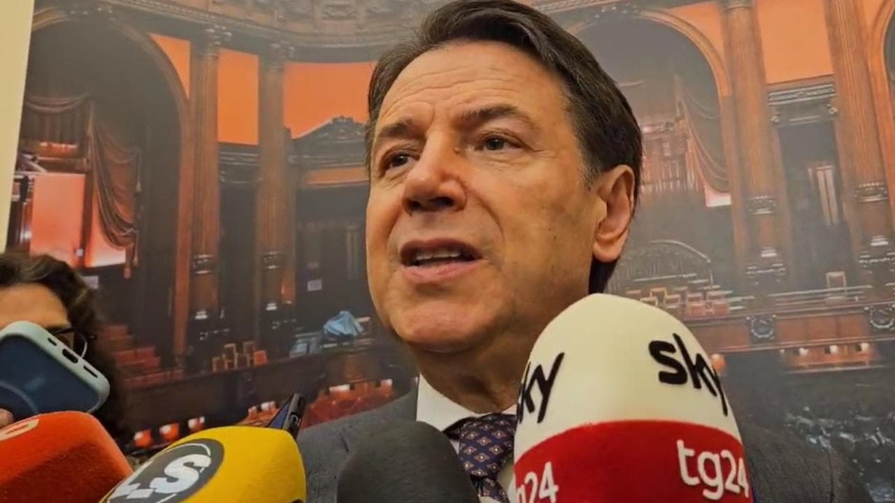 Ucraina, Conte: "Fallimento del governo e dell'Europa, lasciamo che Trump conduca i negoziati"