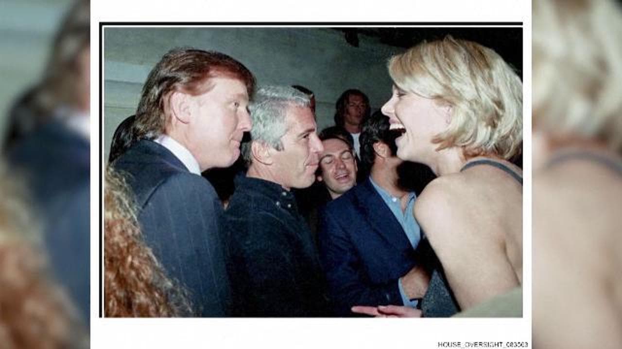 Scandalo Epstein, le nuove foto diffuse dai dem: ci sono Trump, Clinton, Gates e Woody Allen