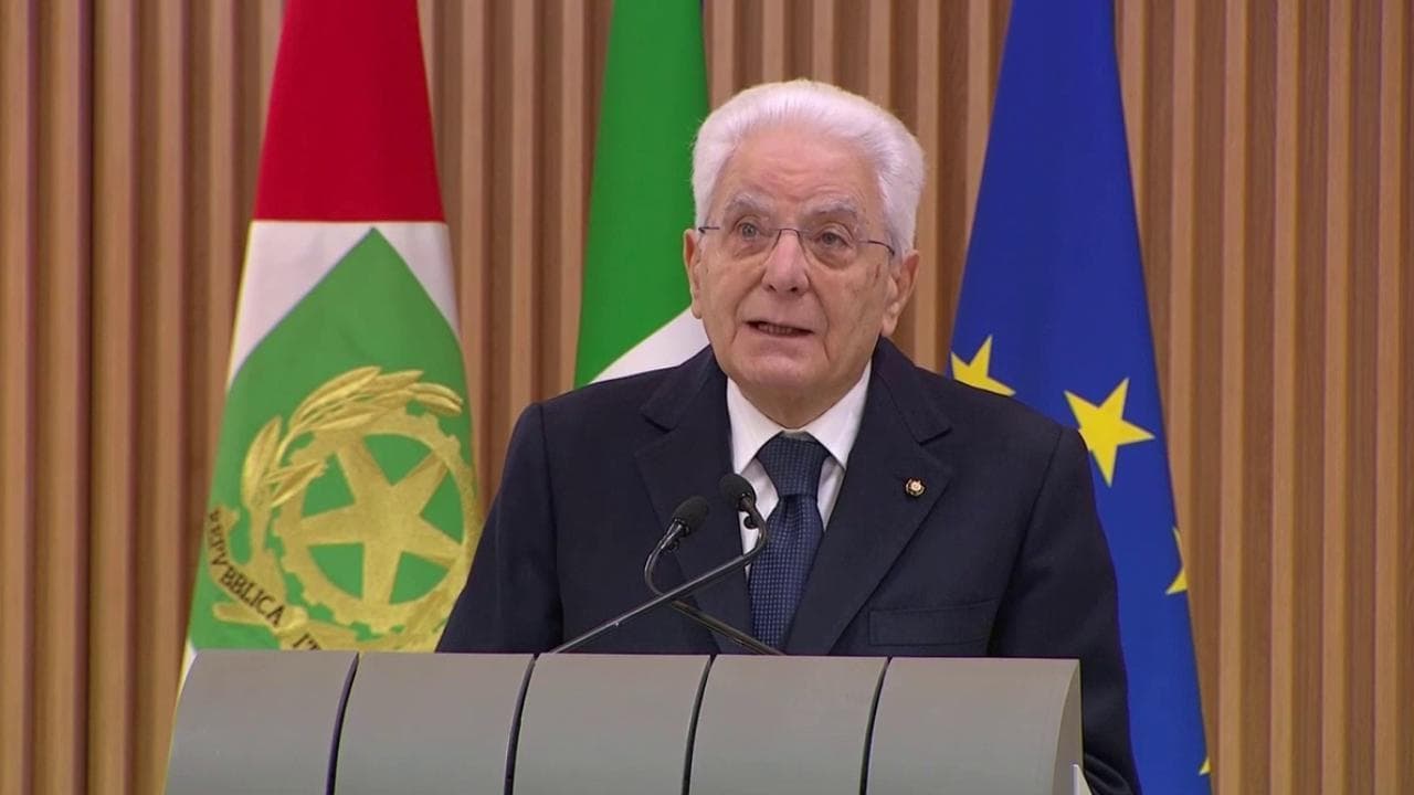 Mattarella: "Invasione russa con l'aberrante intendimento di ridefinire i confini con la forza"