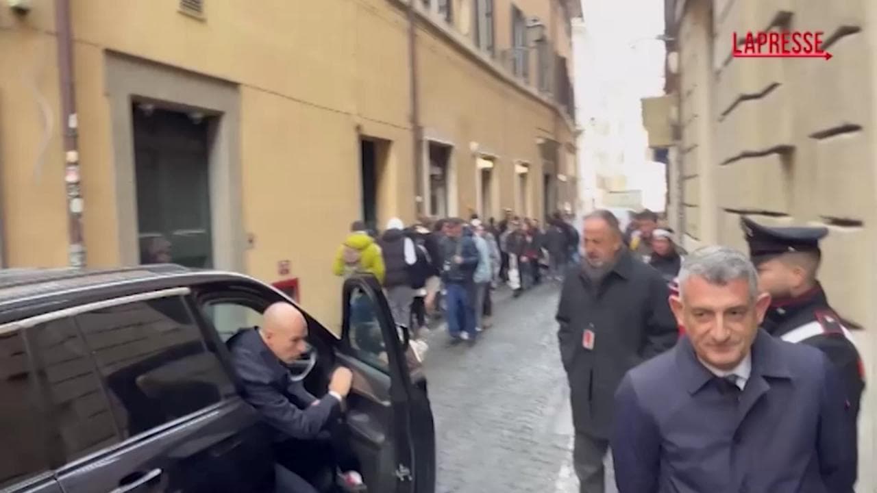 Esercito italiano e carabinieri a Gaza, Crosetto: "Disponibili ad aiutare la pace"