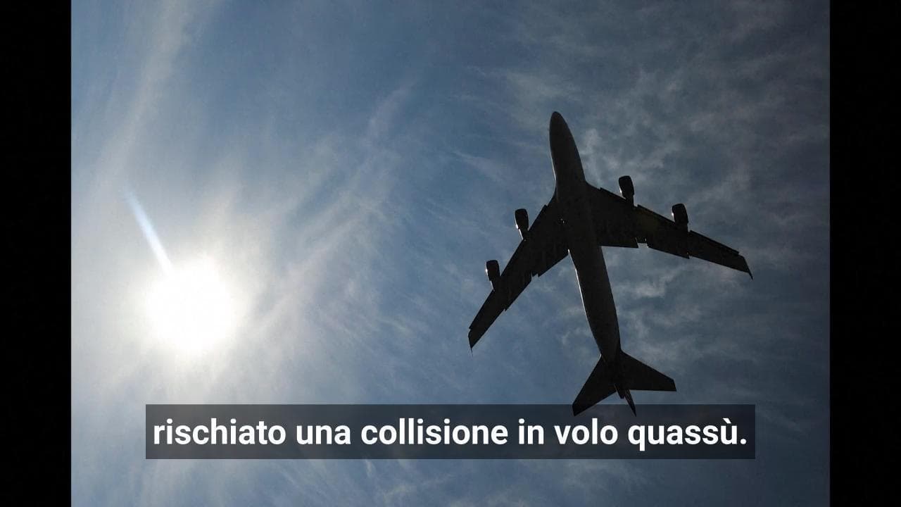 Pilota in volo sul Venezuela: "Un aereo militare americano sulla nostra rotta, rischio collisione"
