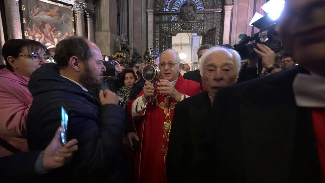 Napoli, monsignor De Gregorio: "Ripetuto 'prodigio' della liquefazione del sangue di San Gennaro"