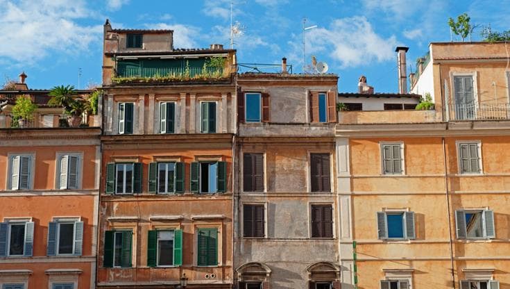 Case vecchie e consumi, l’Italia rincorre l’Europa