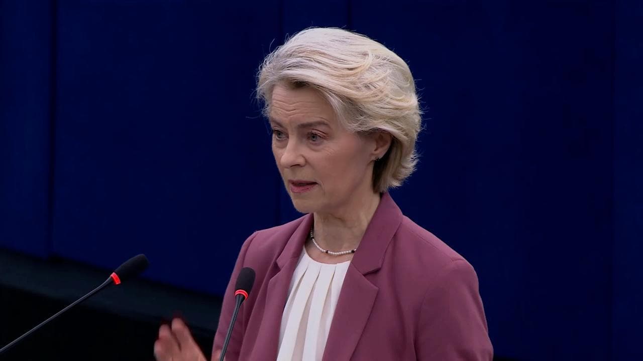 Von der Leyen: "Congelare i beni russi è un forte messaggio politico a Mosca"