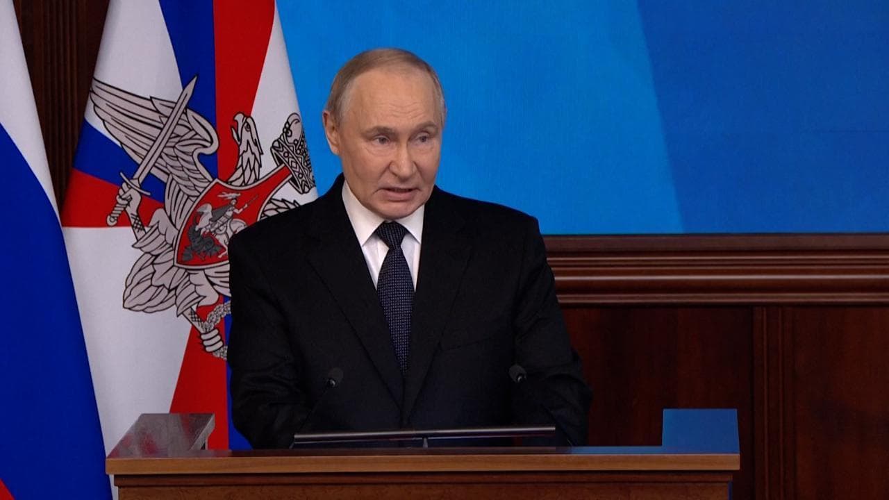 Putin: "I politici europei alzano il livello di isteria, sciocchezze contro la Russia"