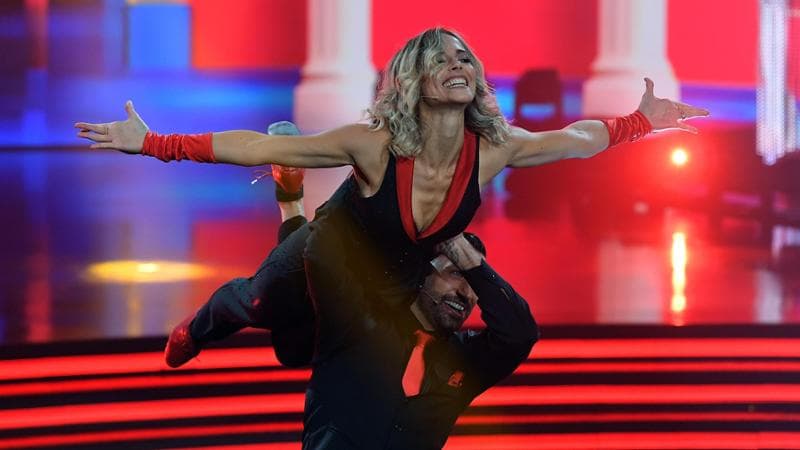 La favorita Francesca Fialdini con Giovanni Pernice