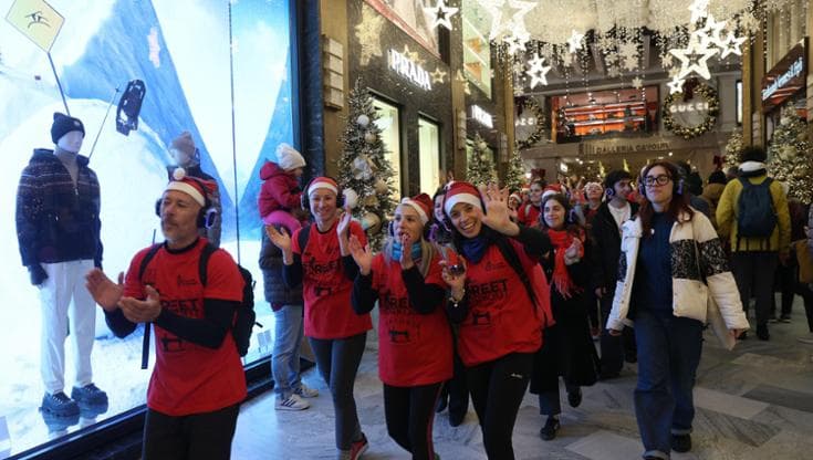 13/12/2025
Bologna 
Galleria Cavour luminarie natalizie natale

Foto Davide Bona / Eikon