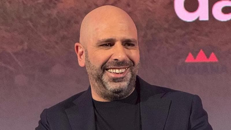 Zalone sfida Avatar: “Inutile essere ipocriti: speriamo di fare soldi. Cameron dirà: chi è questo?"