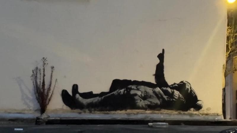 Banksy torna a Londra con il murale di Natale