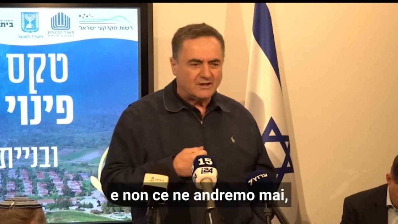 Gaza, parla il ministro della Difesa di Israele: "Non ce ne andremo mai". Poi ritratta